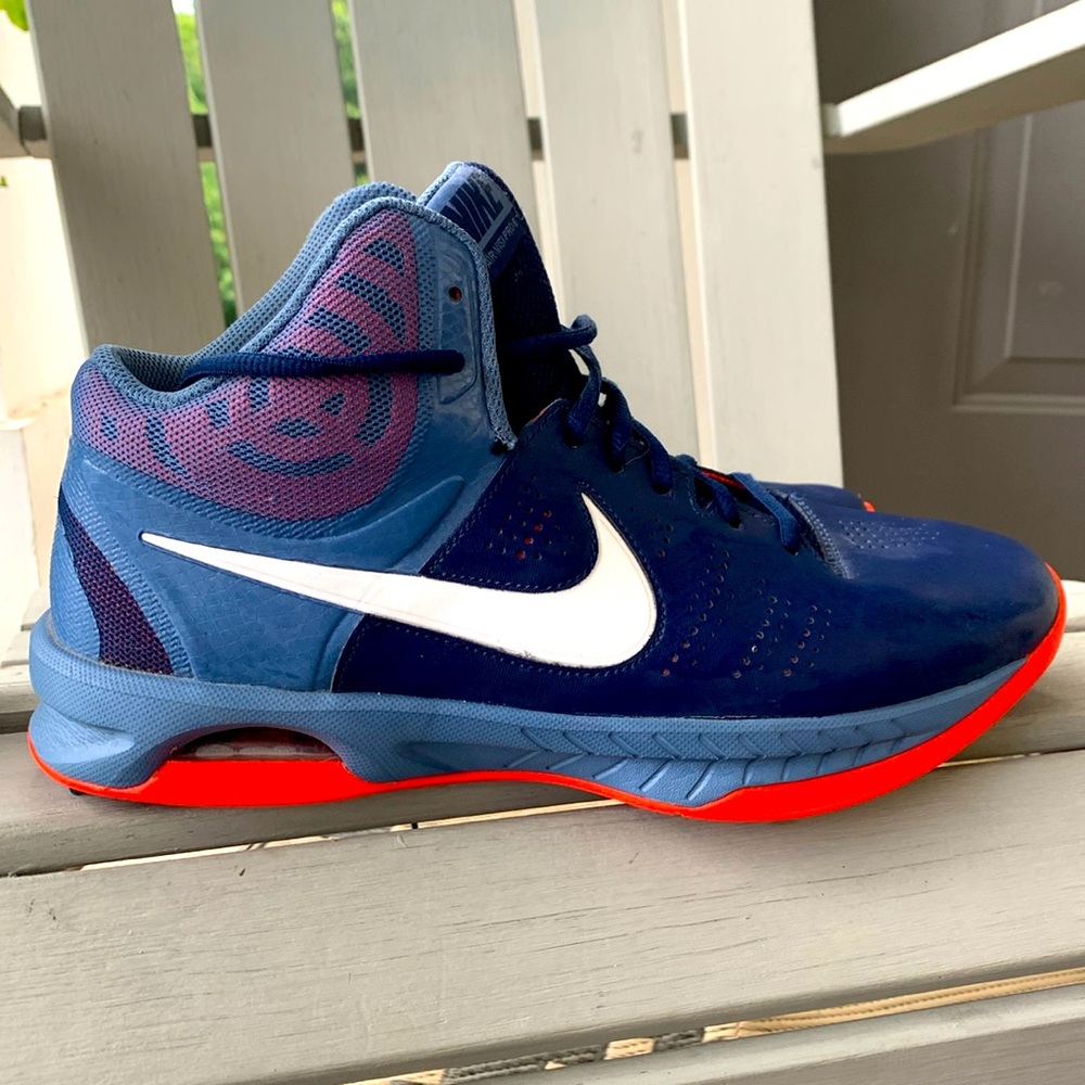 Men’s Nike Air Visi Pro 6 Men’s basketball shoes size 10.5 excellent condition